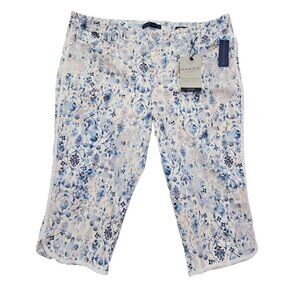 Bandolino Mandie Capri Pants Women's Size 22W (W44 L20) Blue Floral New With Tag